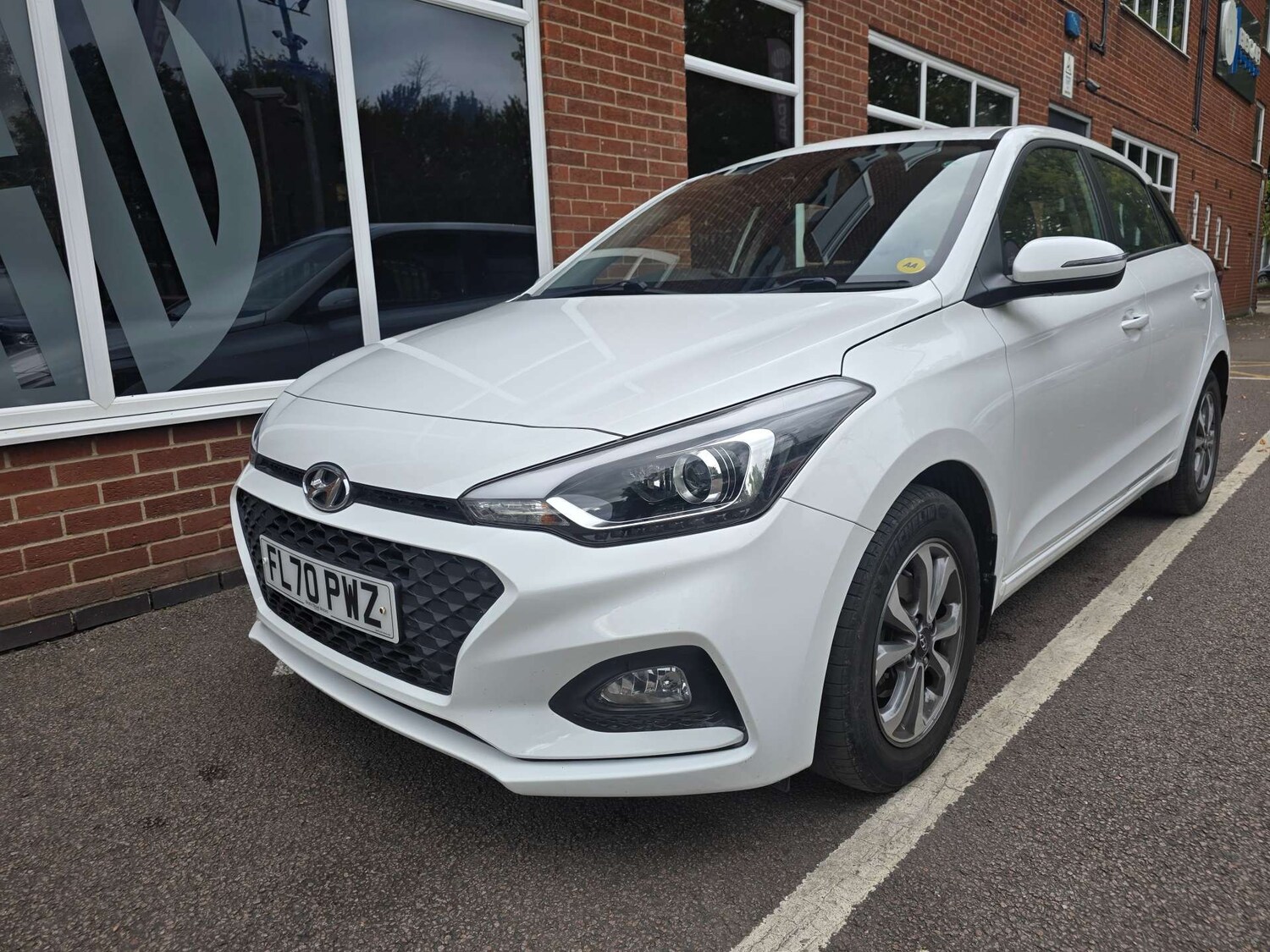 Used Hyundai i20 2020 for sale - 76194649: Photo 3