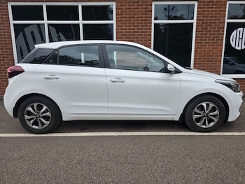 Used Hyundai i20 2020 for sale - 76194649: Photo 4