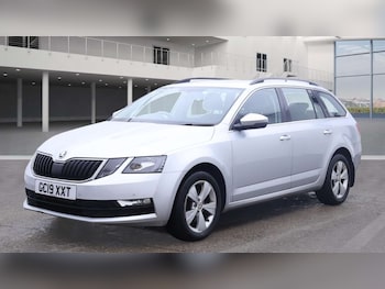 Used Skoda Octavia 2019 for sale - 75997756: Photo