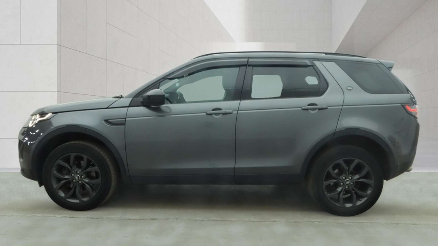 Used Land Rover Discovery Sport 2019 for sale - 78169359: Photo 6