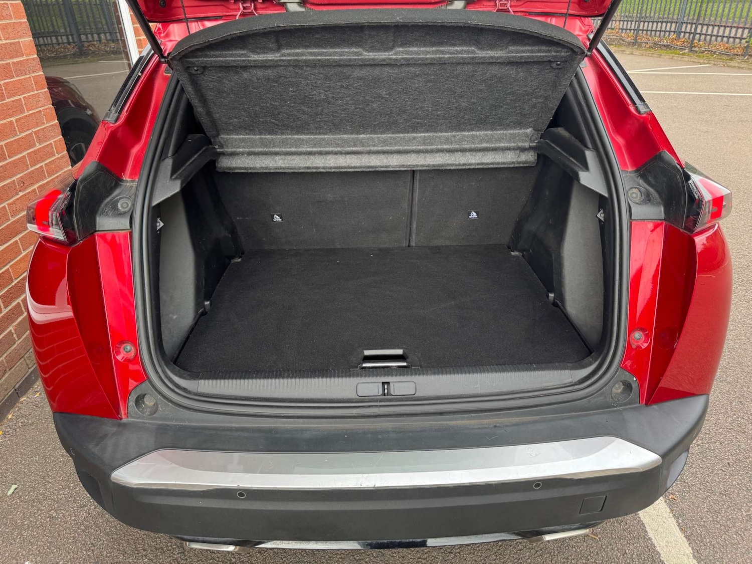 Used Peugeot 2008 2020 for sale - 76277661: Photo 10