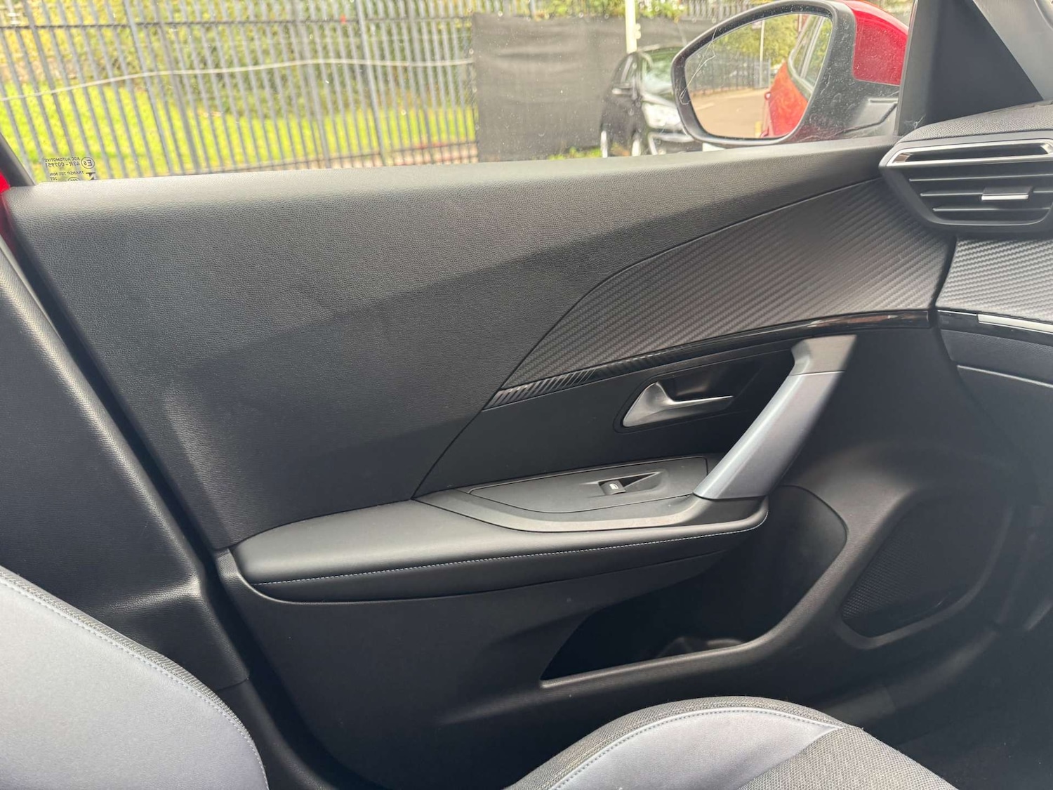 Used Peugeot 2008 2020 for sale - 76277661: Photo 11