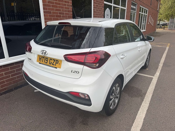 Used Hyundai i20 2019 for sale - 76277612: Photo 19