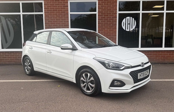 Used Hyundai i20 2019 for sale - 76277612: Photo 1