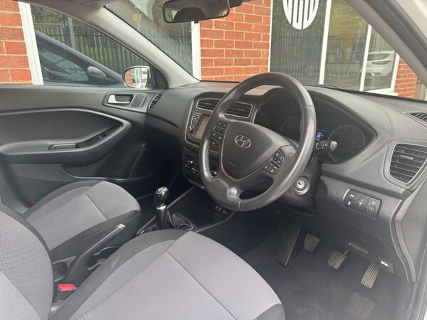Used Hyundai i20 2019 for sale - 76277612: Photo 24