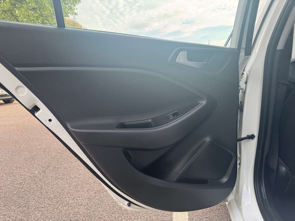 Used Hyundai i20 2019 for sale - 76277612: Photo 37