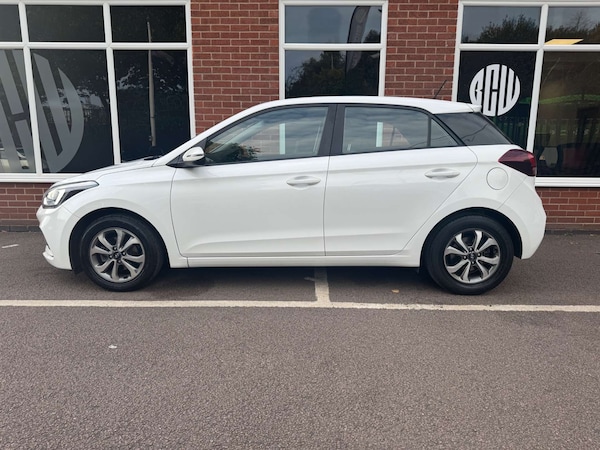 Used Hyundai i20 2019 for sale - 76277612: Photo 3