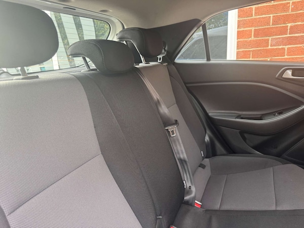 Used Hyundai i20 2019 for sale - 76277612: Photo 46