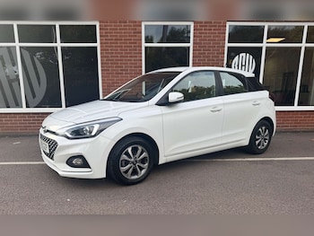 Used Hyundai i20 2019 for sale - 76277612: Photo 4
