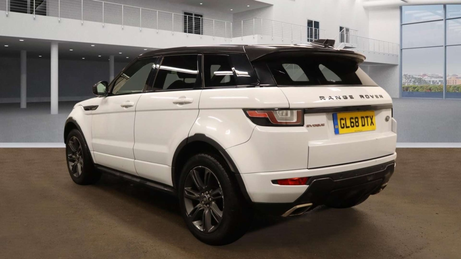 Used Land Rover Range Rover Evoque 2018 for sale - 77548573: Photo 3