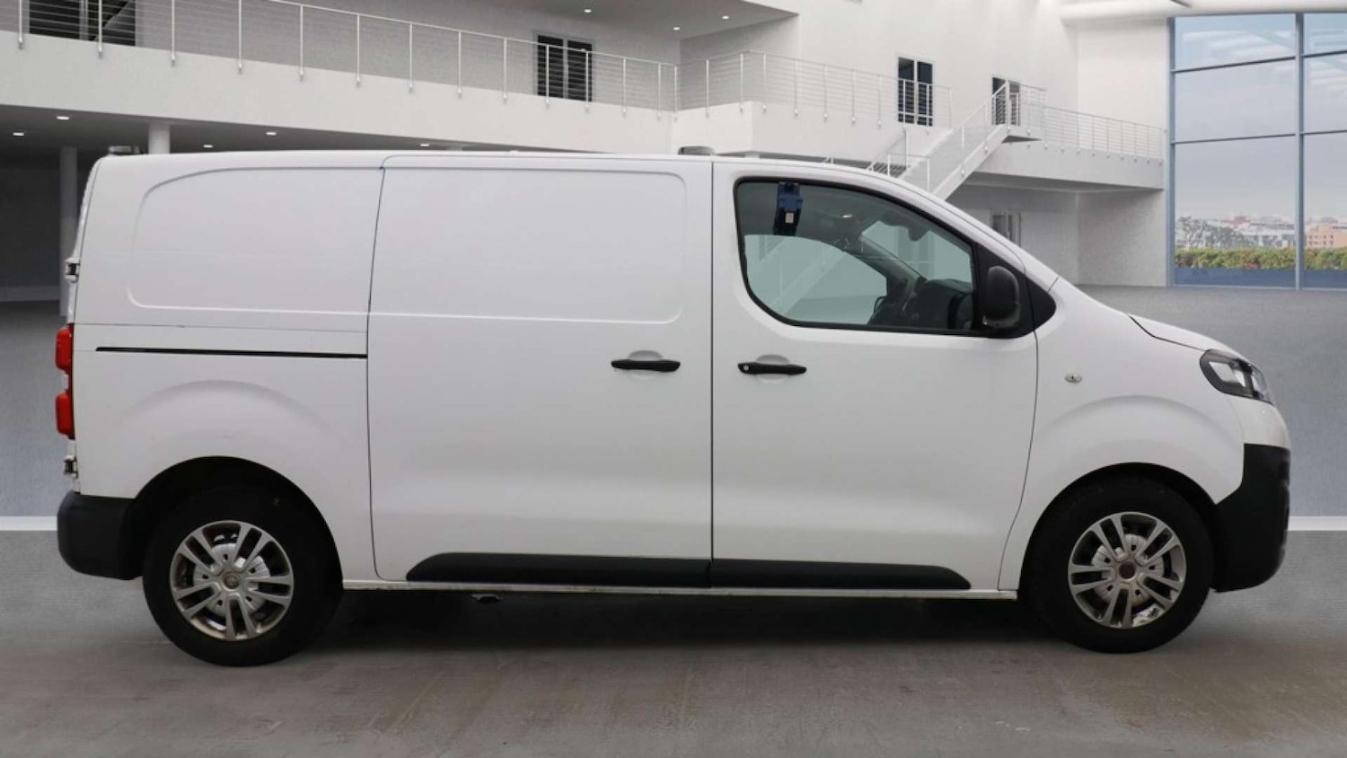 Used Vauxhall Vivaro 2021 for sale - 77803676: Photo 3