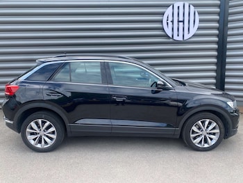 Used Volkswagen T-Roc 2018 for sale - 75606708: Photo