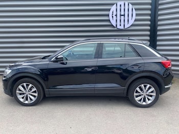 Used Volkswagen T-Roc 2018 for sale - 75606708: Photo