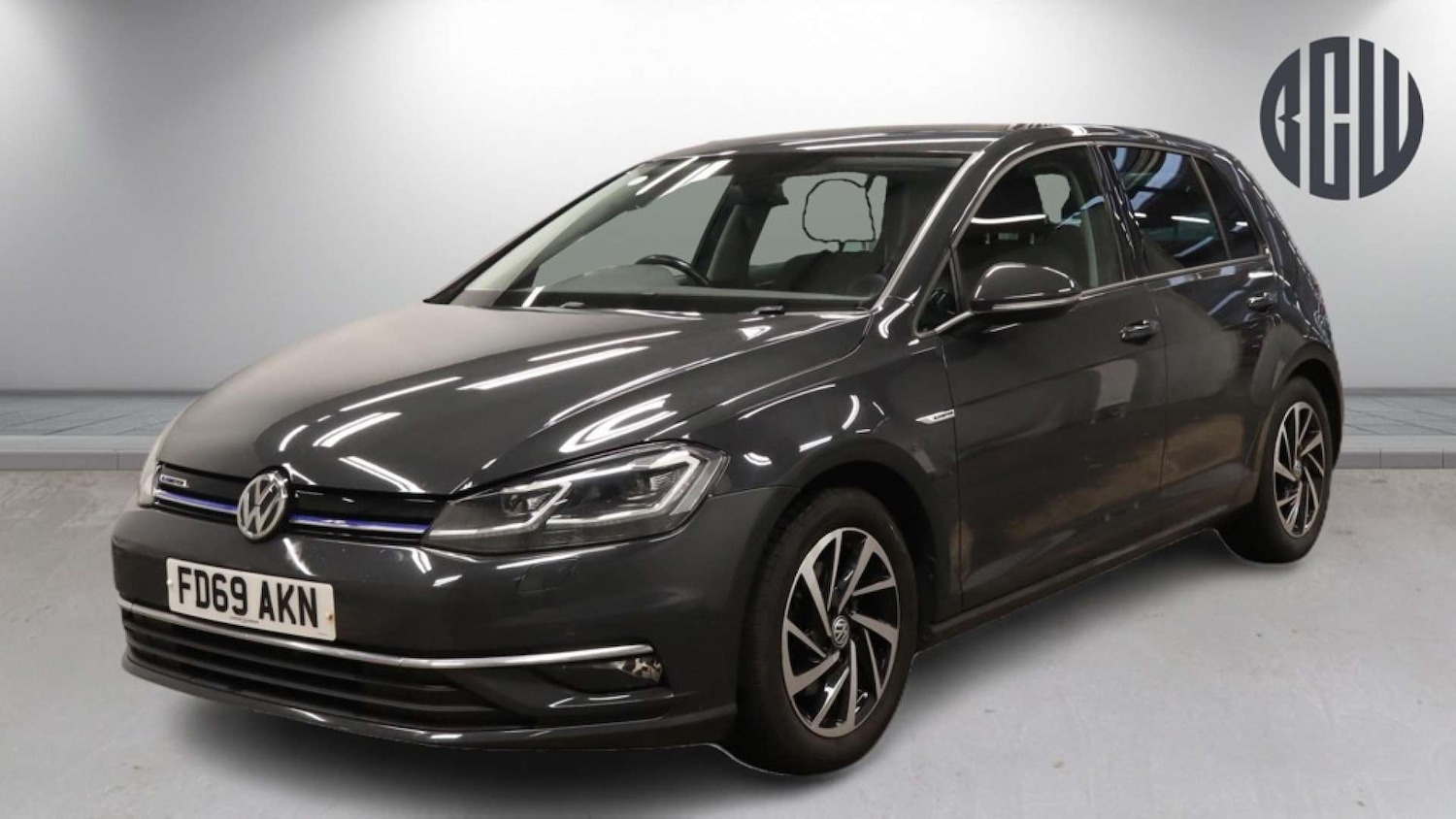 Used Volkswagen Golf 2019 for sale - 77681272: Photo 2