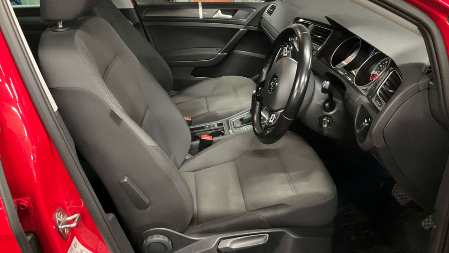 Used Volkswagen Golf 2019 for sale - 76642953: Photo 9