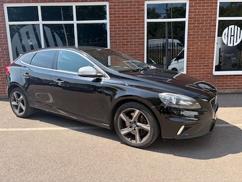 Used Volvo V40 2016 for sale - 79232038: Photo