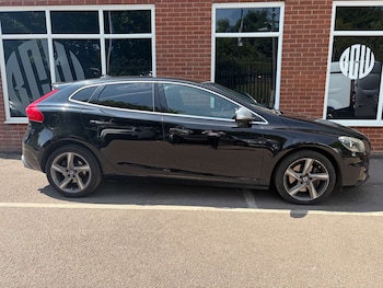 Used Volvo V40 2016 for sale - 79232038: Photo