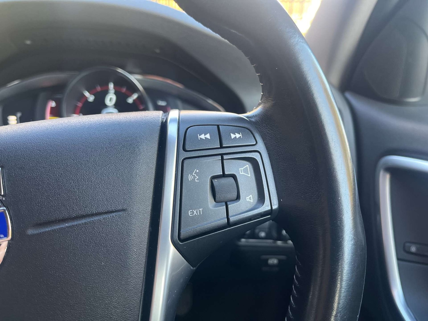 Used Volvo V60 2014 for sale - 76395528: Photo 18