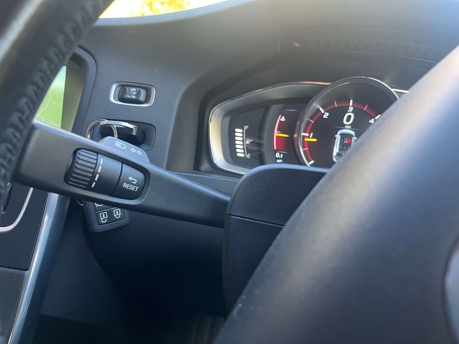 Used Volvo V60 2014 for sale - 76395528: Photo 19