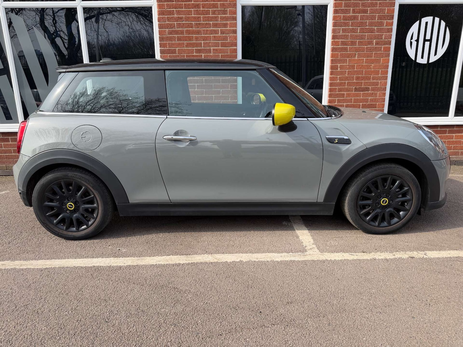 Used MINI Hatch 2022 for sale - 77967937: Photo 2