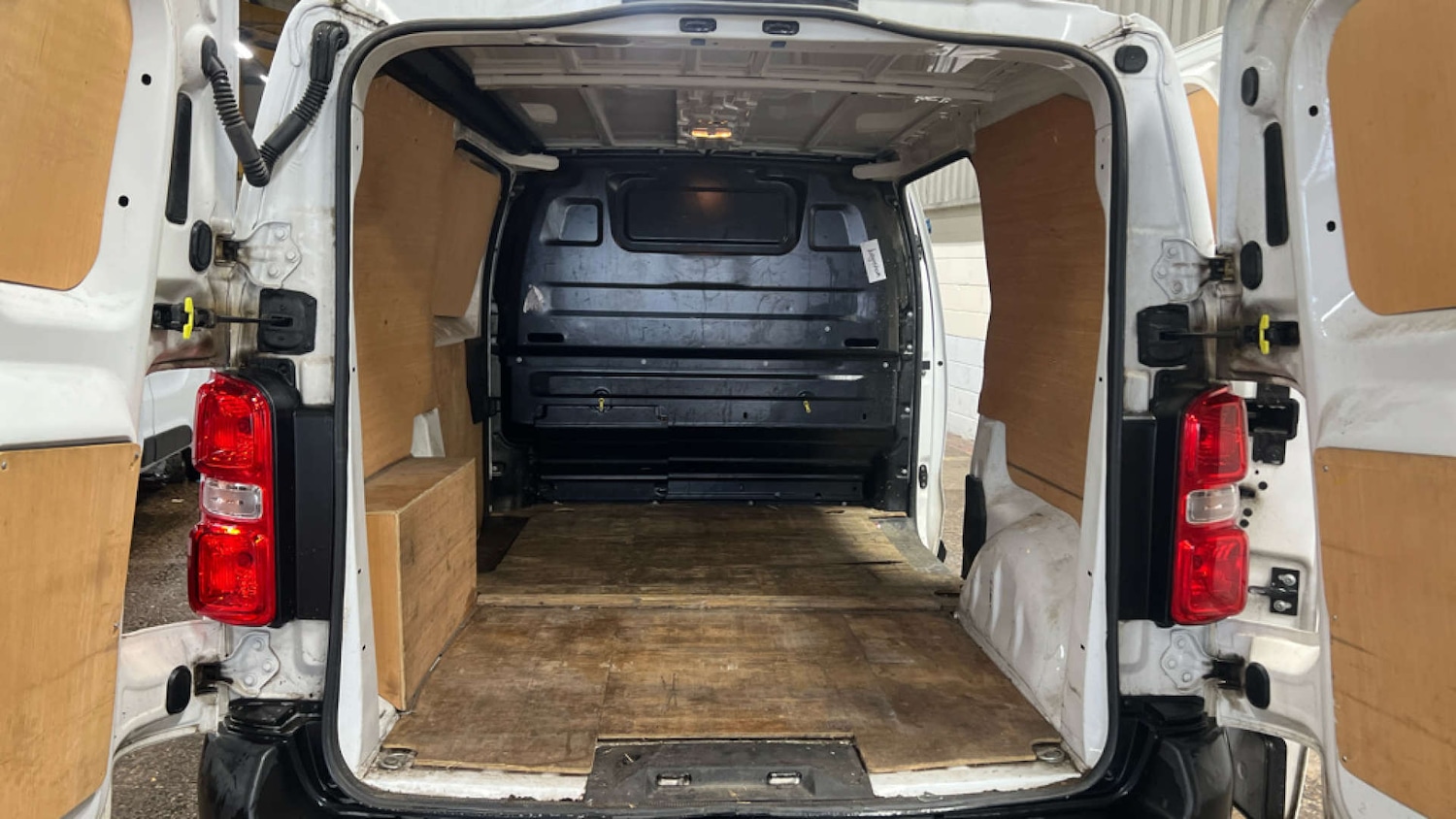 Used Peugeot Expert 2021 for sale - 76554459: Photo 8