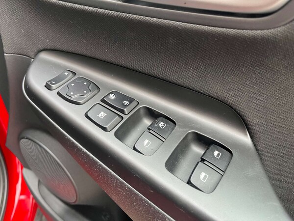 Used Hyundai KONA 2020 for sale - 76277817: Photo 29