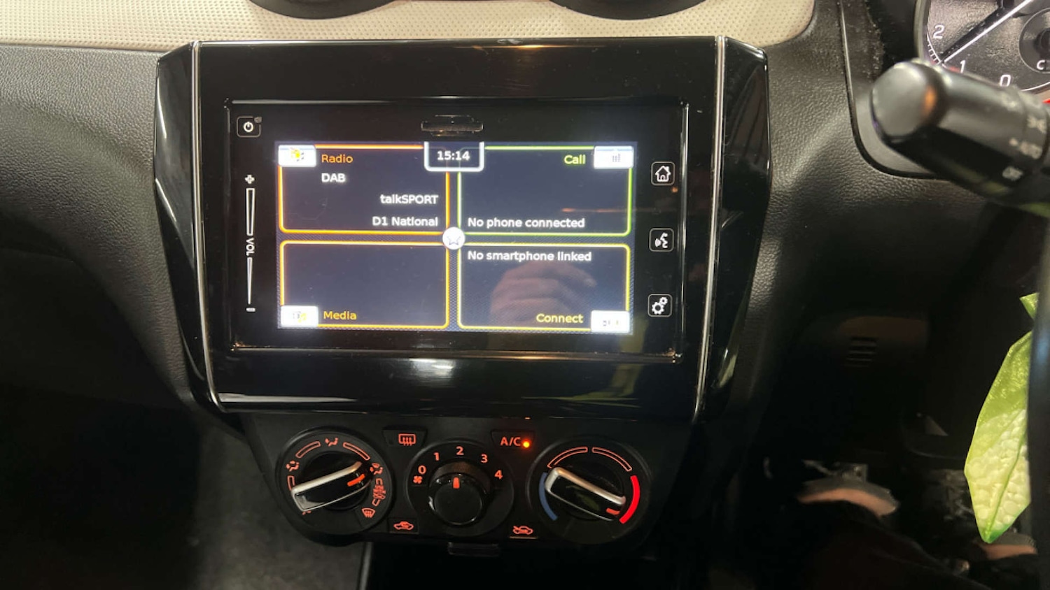 Used Suzuki Swift 2020 for sale - 77508828: Photo 11