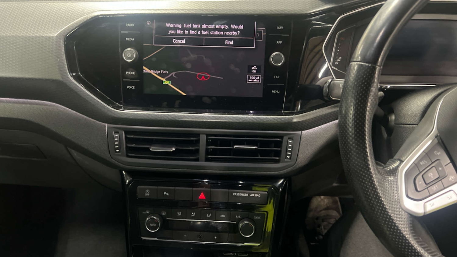 Used Volkswagen T-Cross 2020 for sale - 76720452: Photo 11