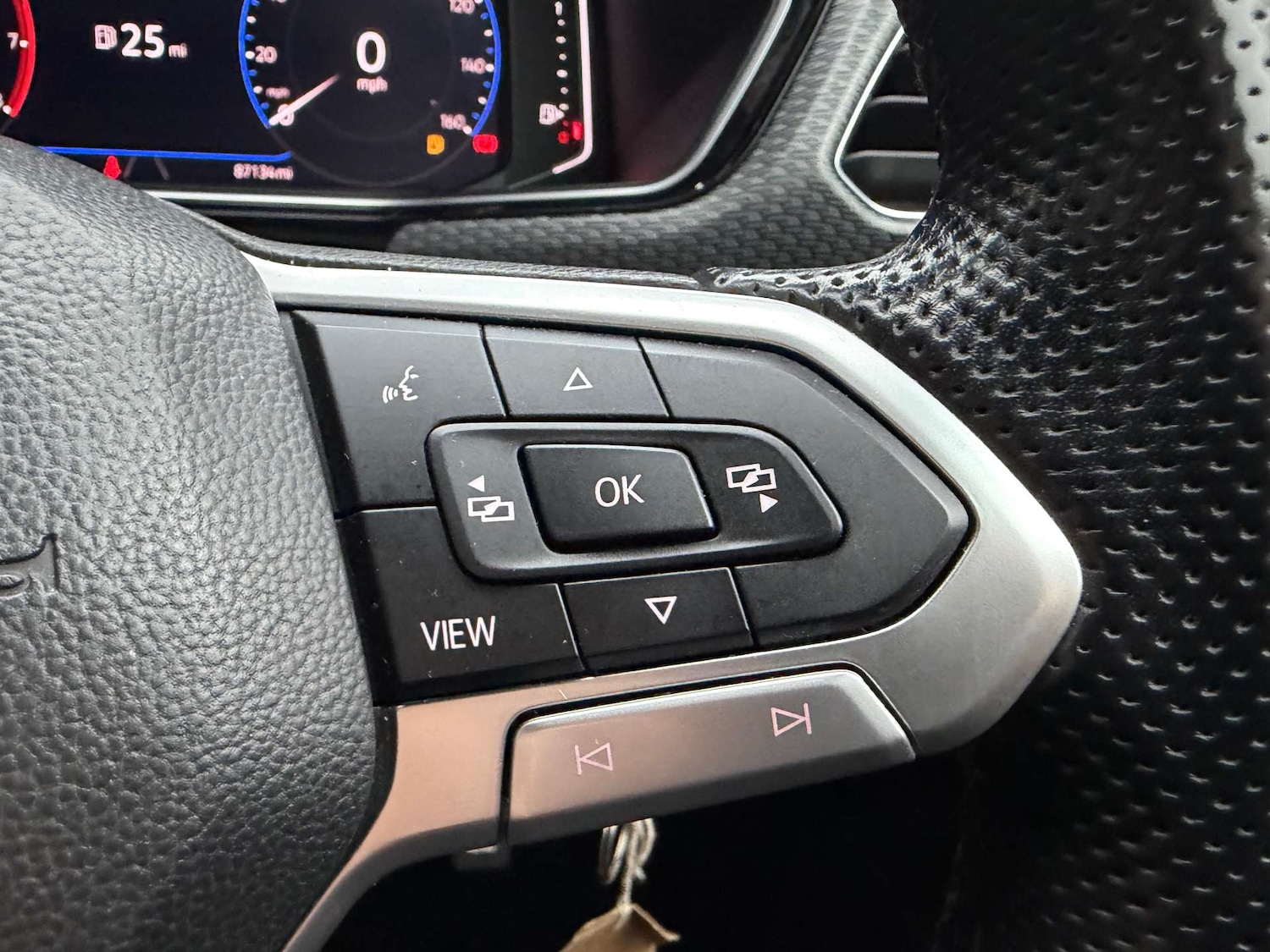 Used Volkswagen T-Cross 2020 for sale - 76720452: Photo 20