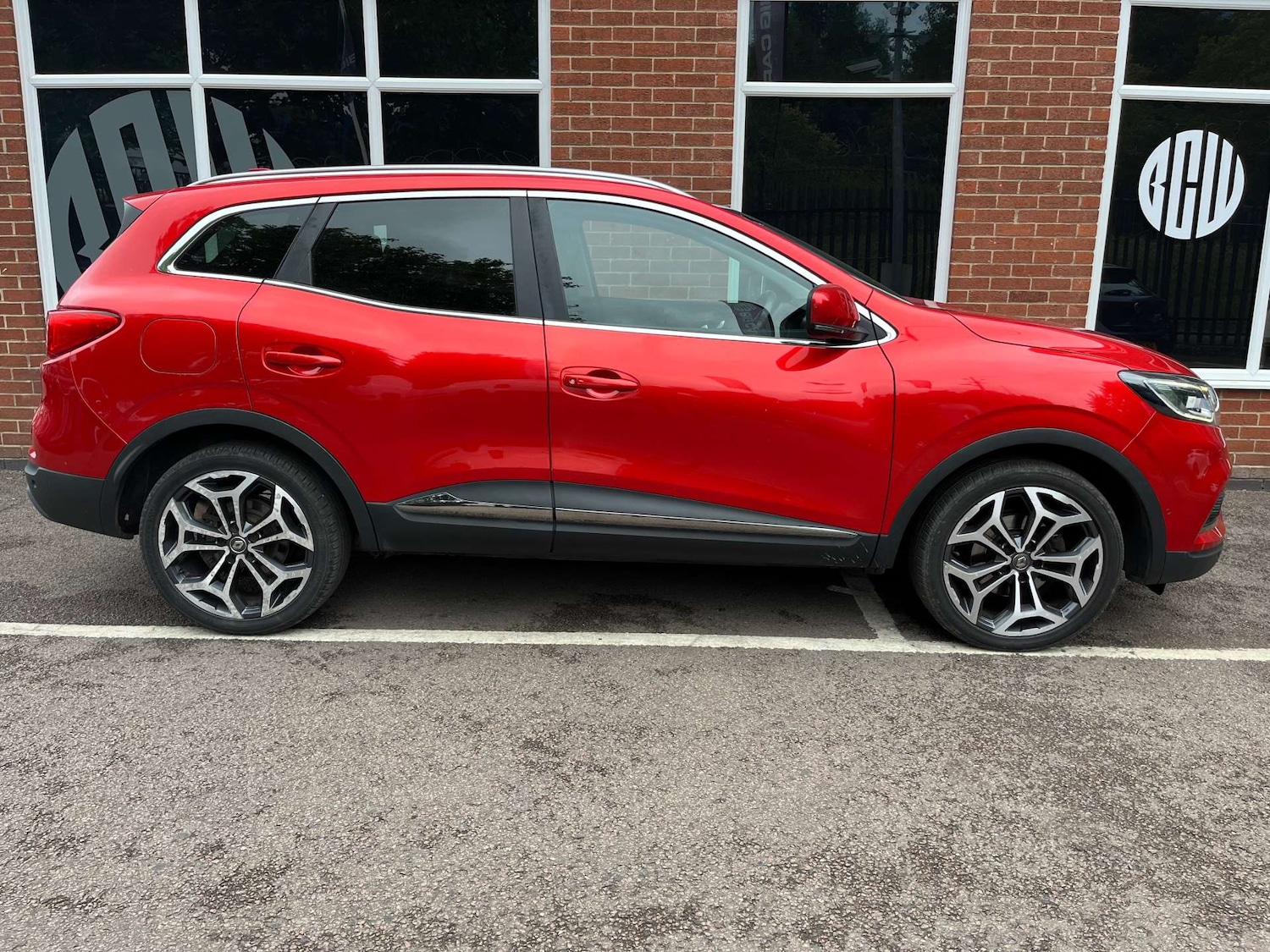 Used Renault Kadjar 2019 for sale - 76277620: Photo 2