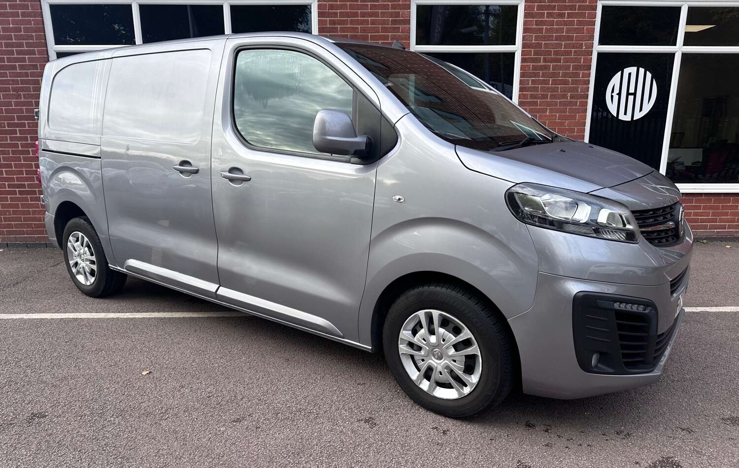 Used Vauxhall Vivaro 2021 for sale - 76313281: Photo 1