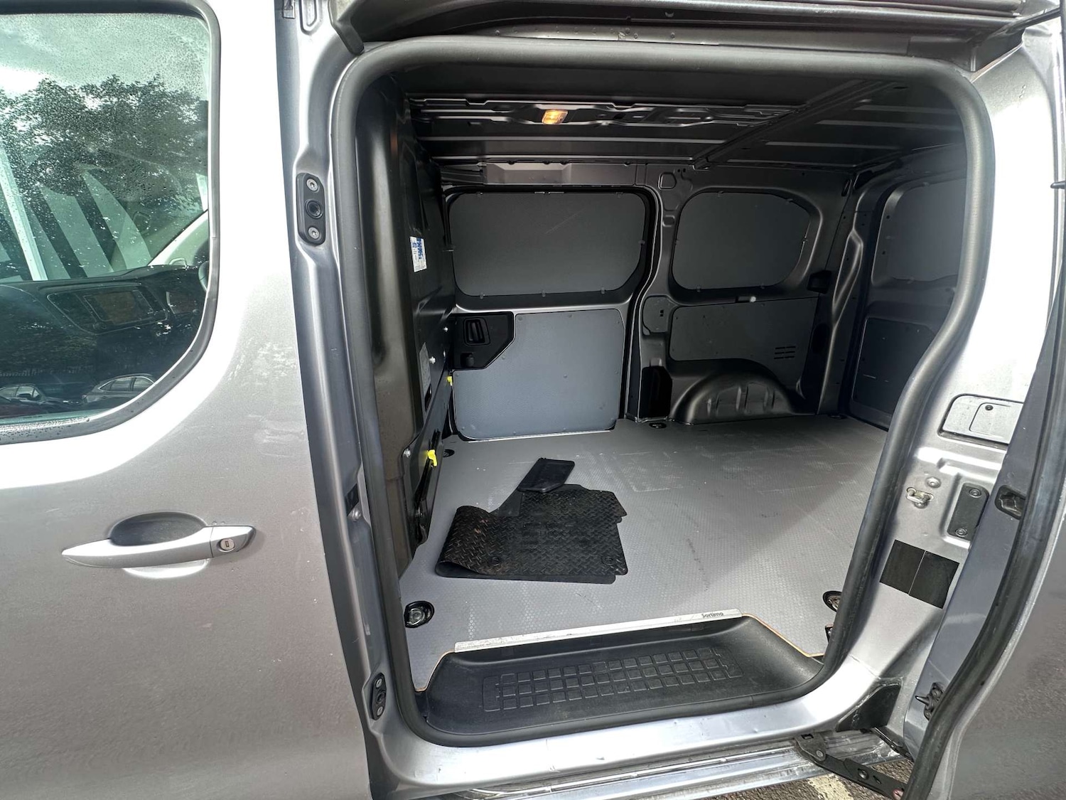 Used Vauxhall Vivaro 2021 for sale - 76313281: Photo 7