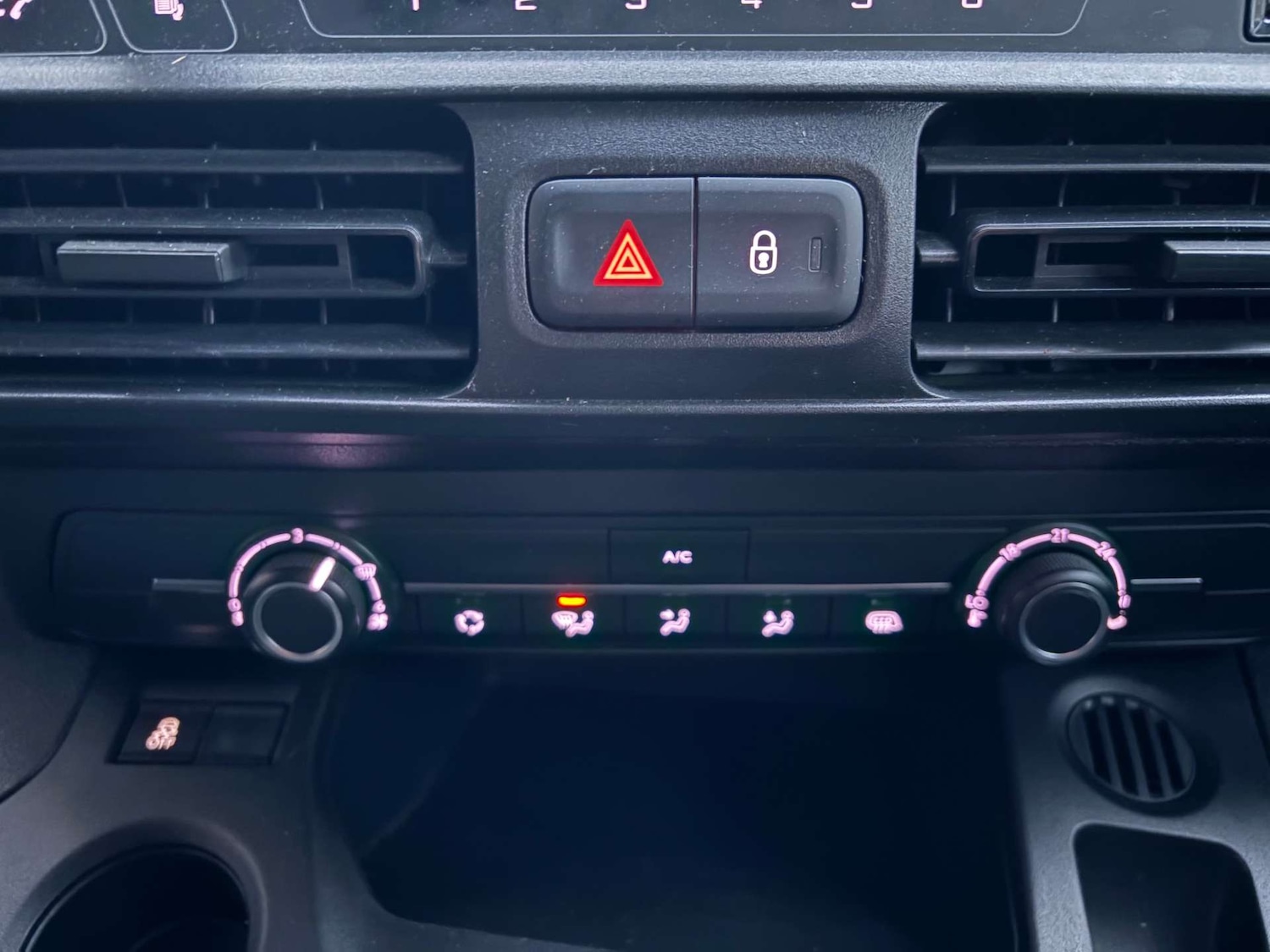 Used Vauxhall Combo 2021 for sale - 76681890: Photo 25