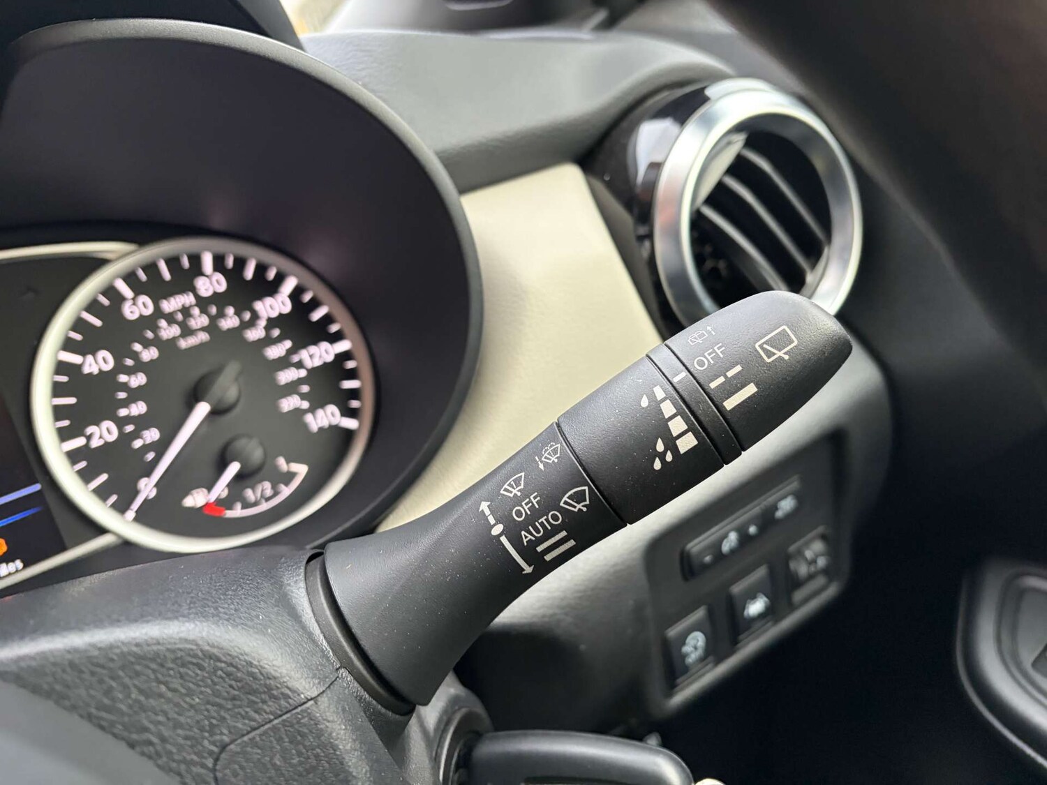 Used Nissan Micra 2022 for sale - 76520304: Photo 31