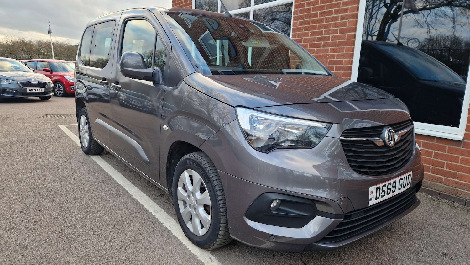 Used Vauxhall Combo Life 2019 for sale - 76923104: Photo 4