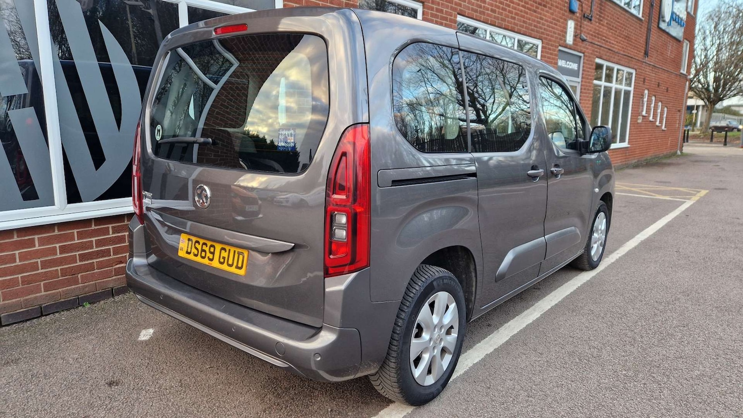 Used Vauxhall Combo Life 2019 for sale - 76923104: Photo 5
