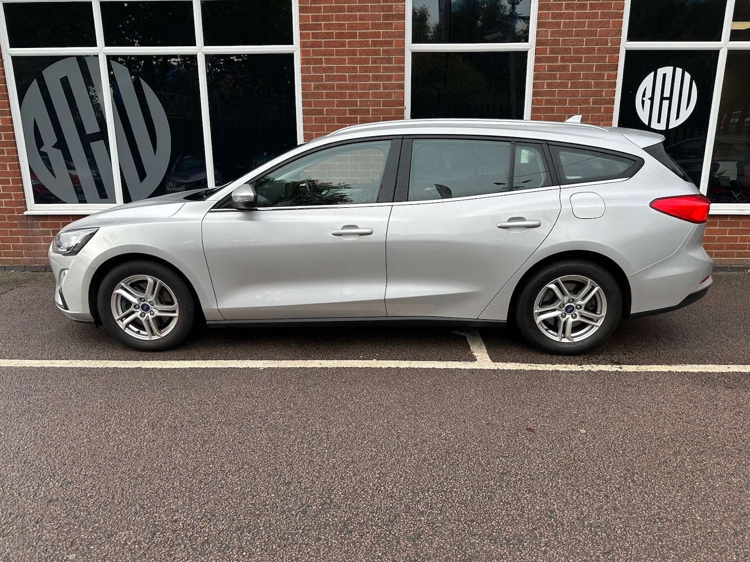 Used Ford Focus 2020 for sale - 76601054: Photo 3