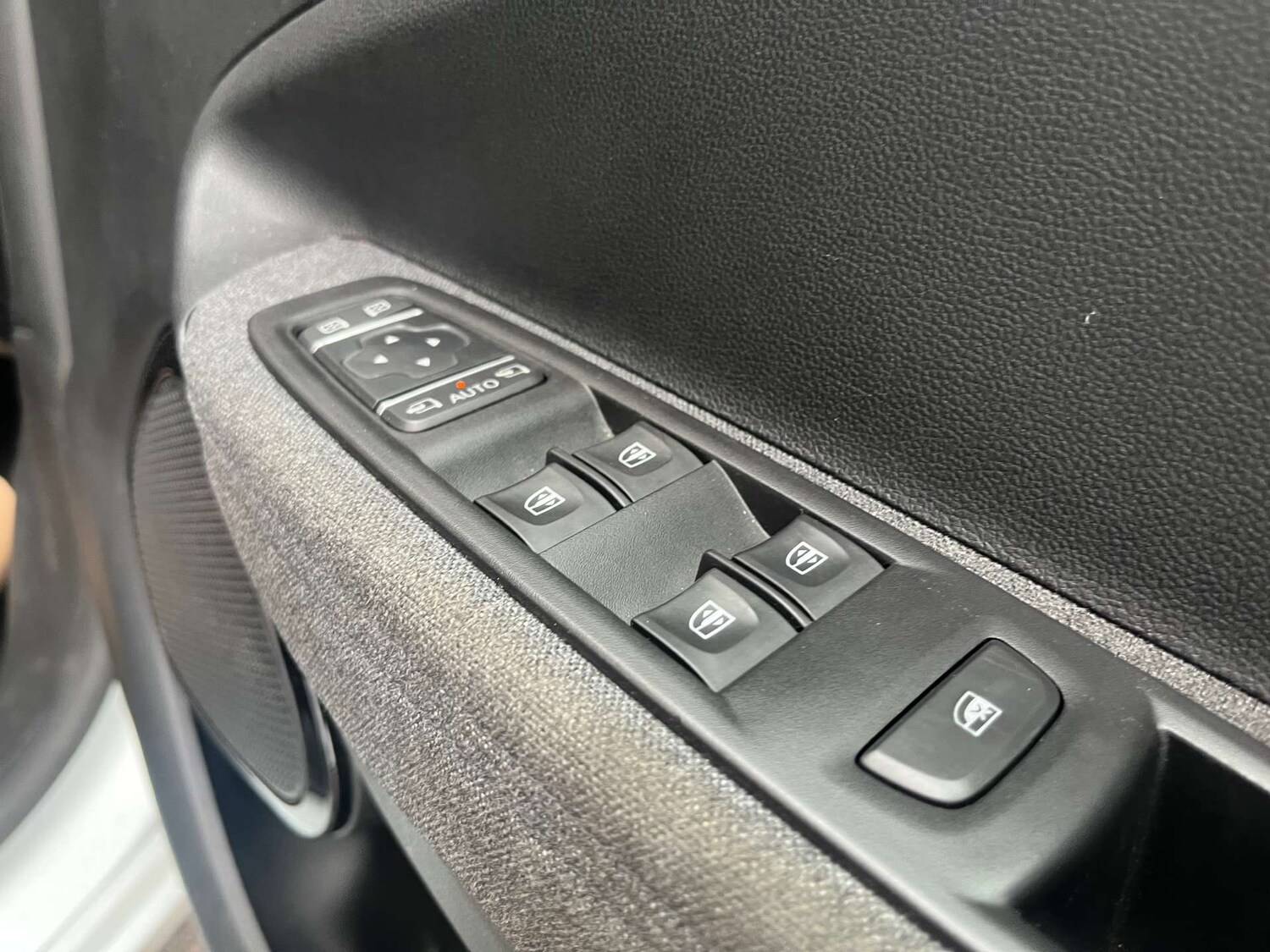 Used Renault Zoe 2021 for sale - 75923152: Photo 33