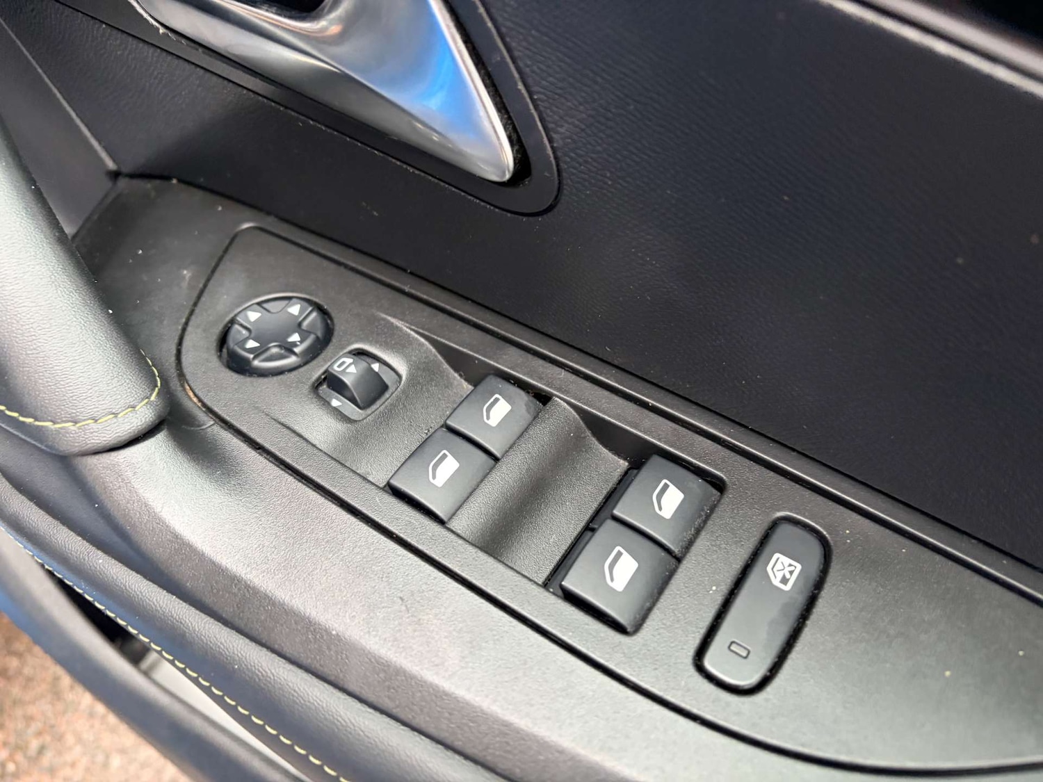 Used Peugeot 2008 2021 for sale - 77469841: Photo 27