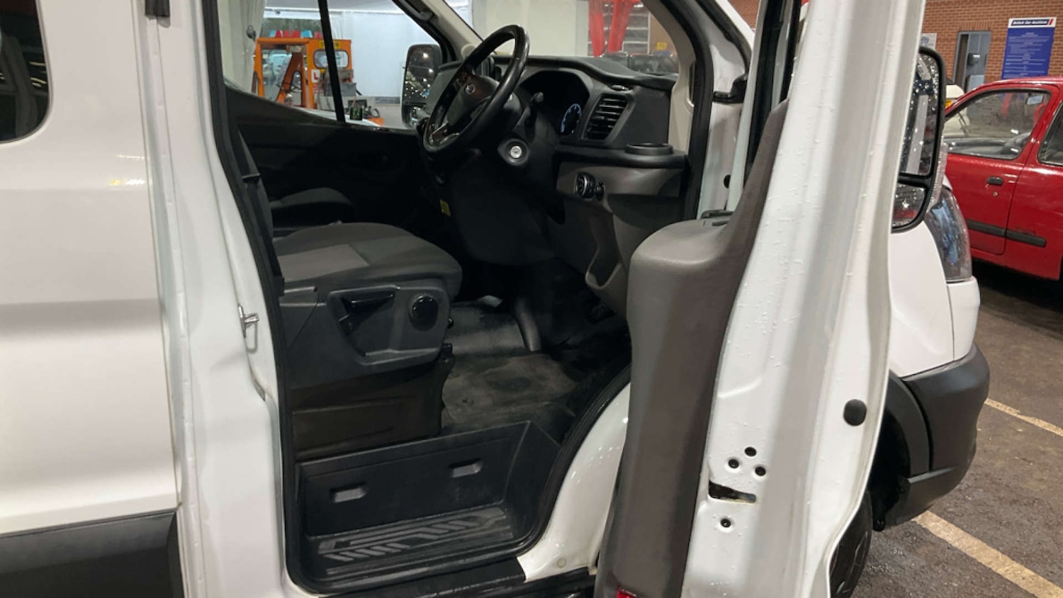 Used Ford Transit 2019 for sale - 77061763: Photo 9