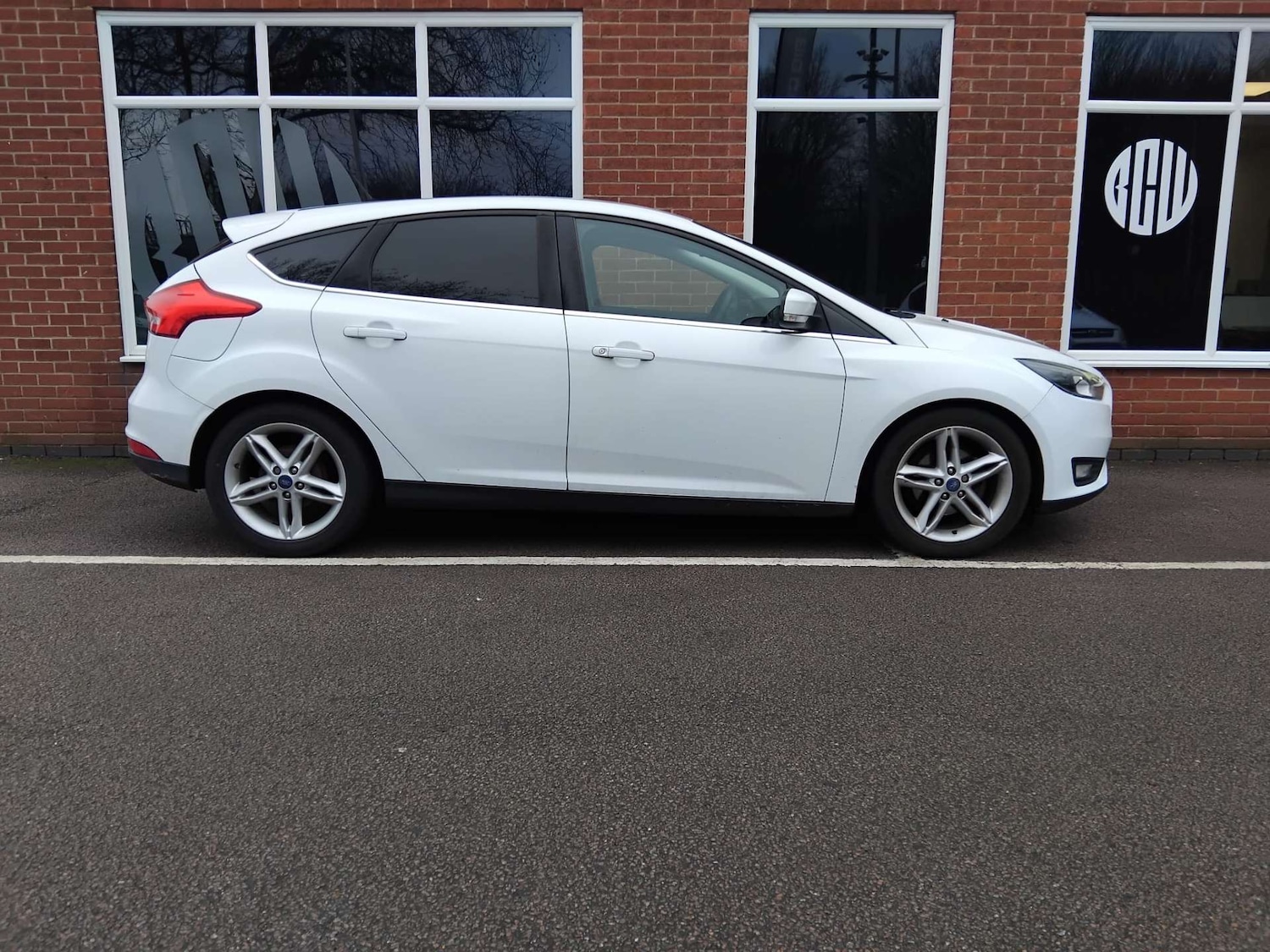 Used Ford Focus 2015 for sale - 77399708: Photo 2