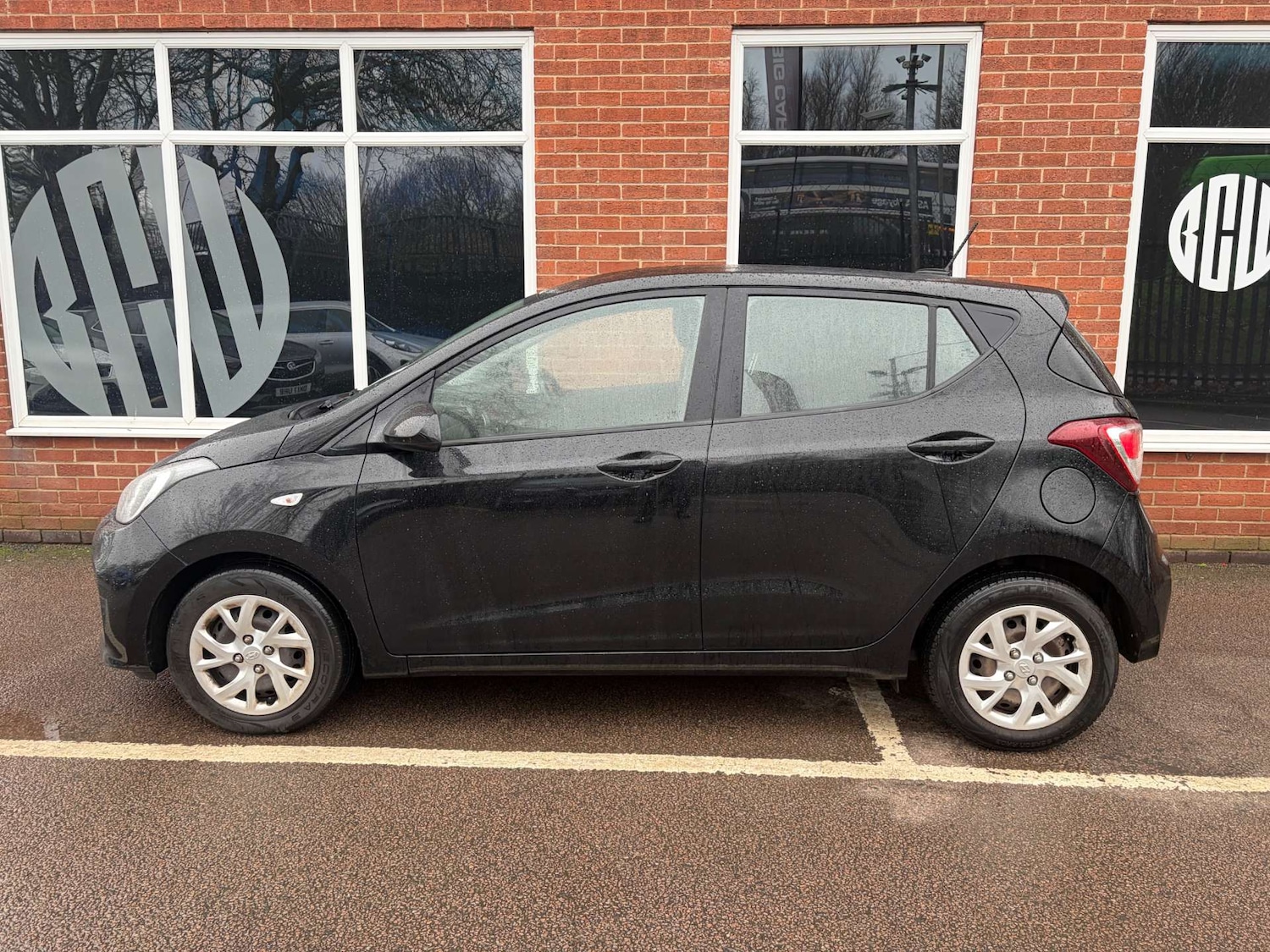 Used Hyundai i10 2019 for sale - 77606769: Photo 3