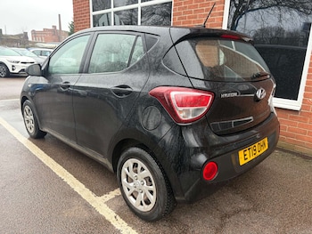 Used Hyundai i10 2019 for sale - 77606769: Photo