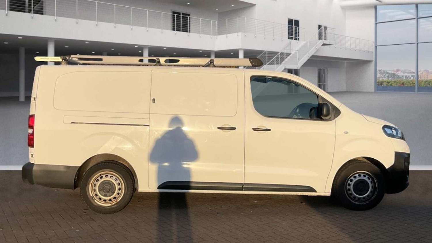 Used Vauxhall Vivaro 2022 for sale - 77303963: Photo 5