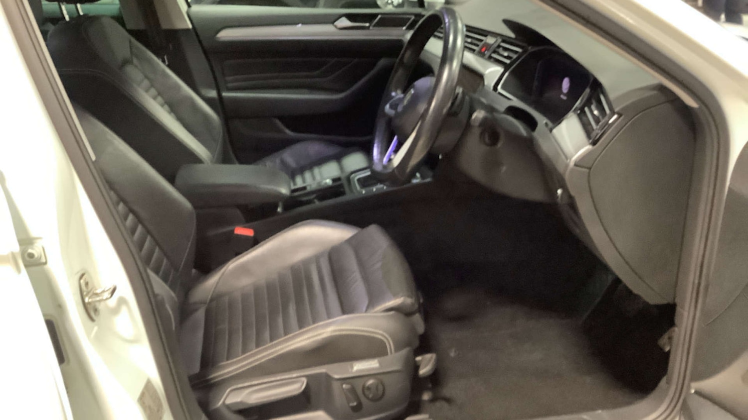 Used Volkswagen Passat 2019 for sale - 77504097: Photo 9