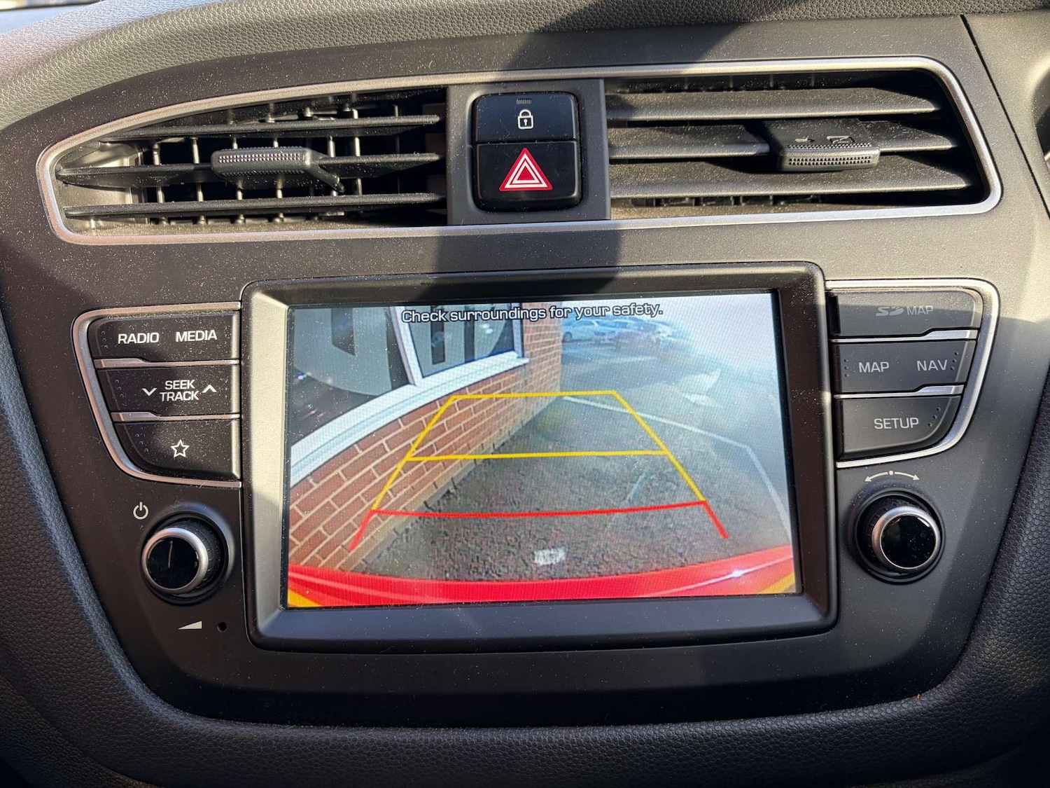 Used Hyundai i20 2019 for sale - 76601328: Photo 16