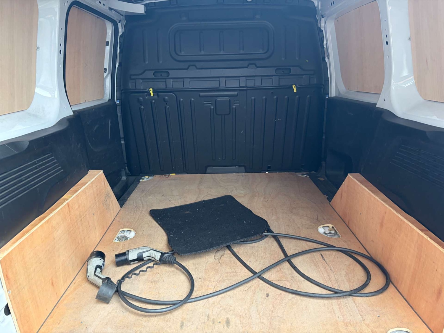 Used Peugeot Partner 2022 for sale - 77168075: Photo 12