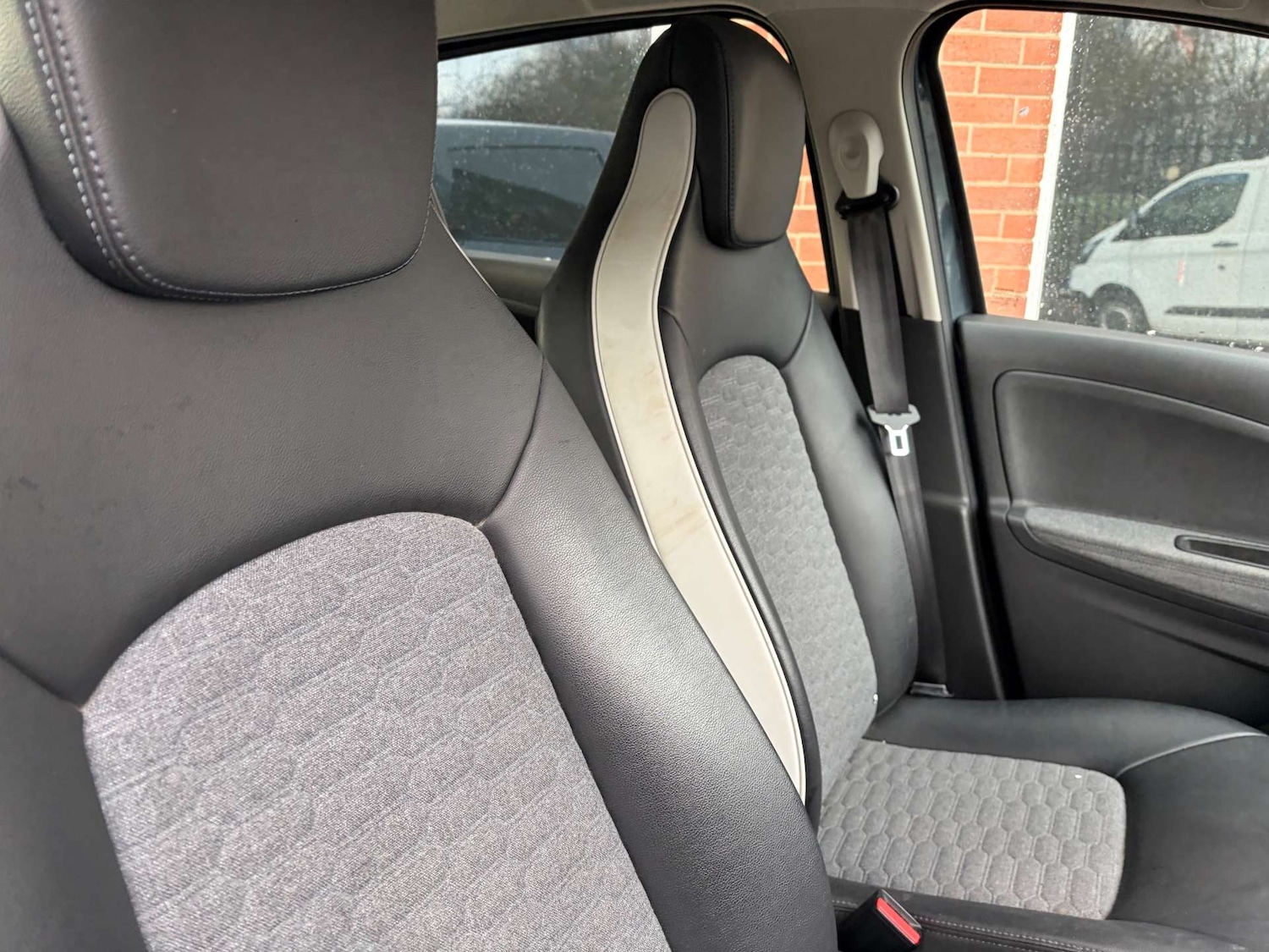 Used Renault Zoe 2021 for sale - 77152850: Photo 12