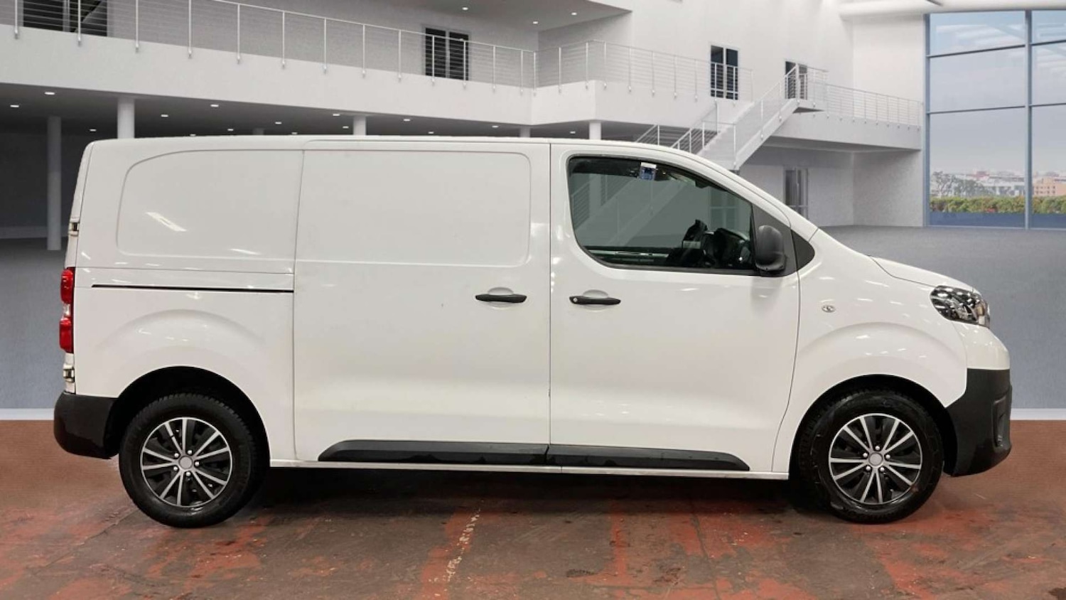 Used Toyota ProAce 2019 for sale - 76416837: Photo 5