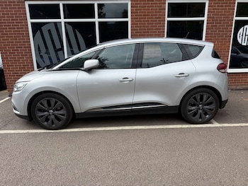 Used Renault Scenic 2017 for sale - 75674522: Photo